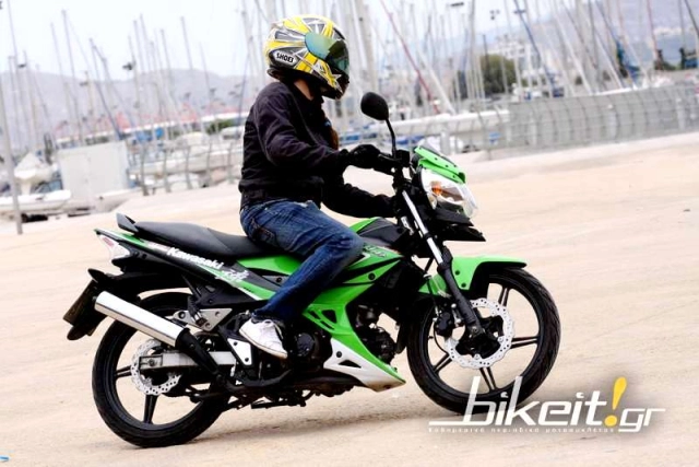 Kawasaki và mẫu xe số 125cc độc chiêu ngầu hơn hàng tá xe côn tay hiện nay