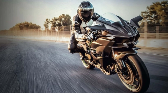Kawasaki z h2 se 2024 tiếp tục được làm mới