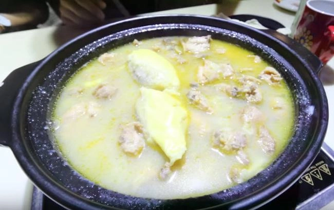 Kem sầu riêng xưa rồi giờ mang ra làm lẩu mới hot