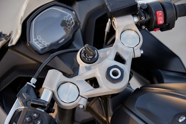 Khám phá chi tiết triumph daytona 660 2024 mẫu supersport hạng trung vừa ra mắt