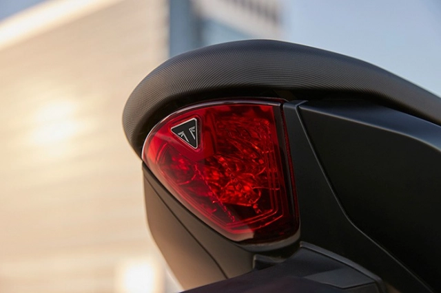 Khám phá chi tiết triumph daytona 660 2024 mẫu supersport hạng trung vừa ra mắt