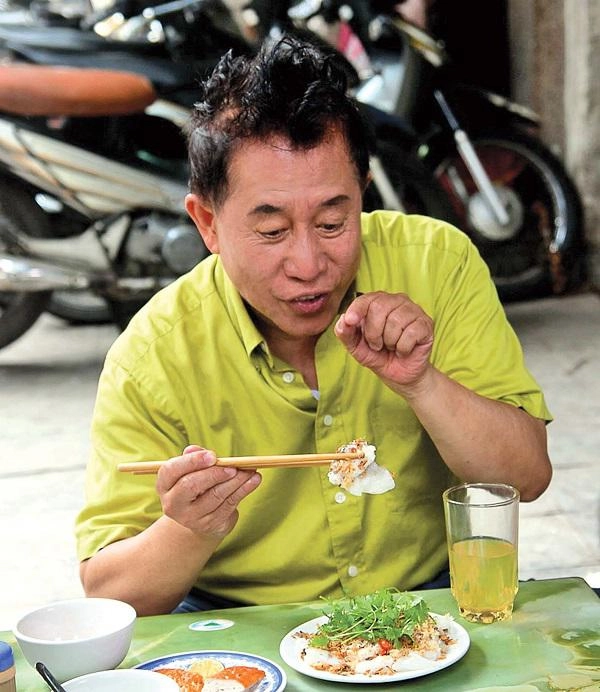 Khởi nghiệp từ năm 13 chẳng ai nghĩ có ngày cậu bé trở thành tượng đài ẩm thực thế giới
