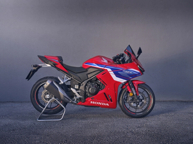 Không chỉ những anh lớn bộ đôi honda cbr500r 2024 và cb500 hornet 2024 cũng ra mắt tại việt nam