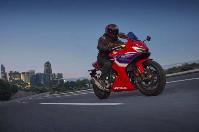 Không chỉ những anh lớn bộ đôi honda cbr500r 2024 và cb500 hornet 2024 cũng ra mắt tại việt nam