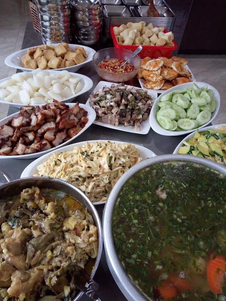 Không đâu như thanh hóa cơm văn phòng đều là buffet ai thấy cũng chết thèm