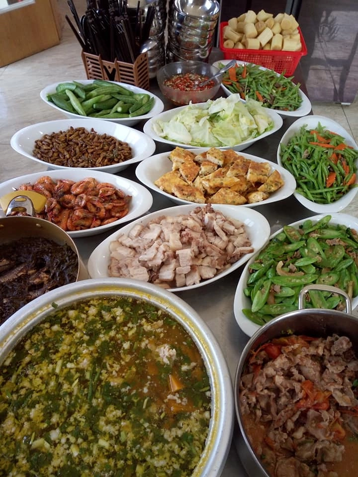 Không đâu như thanh hóa cơm văn phòng đều là buffet ai thấy cũng chết thèm
