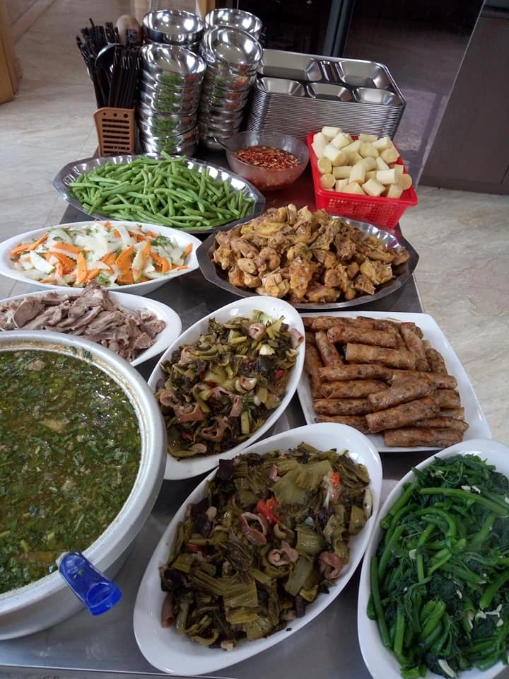 Không đâu như thanh hóa cơm văn phòng đều là buffet ai thấy cũng chết thèm