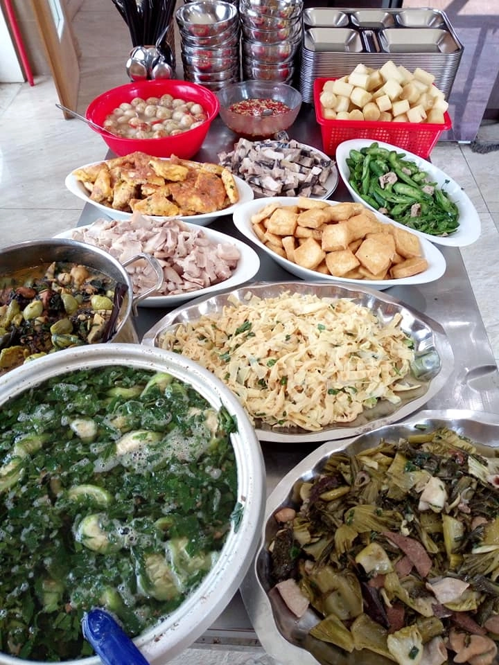 Không đâu như thanh hóa cơm văn phòng đều là buffet ai thấy cũng chết thèm