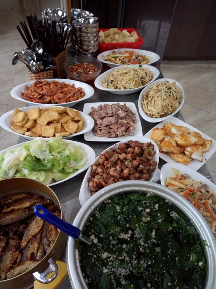 Không đâu như thanh hóa cơm văn phòng đều là buffet ai thấy cũng chết thèm