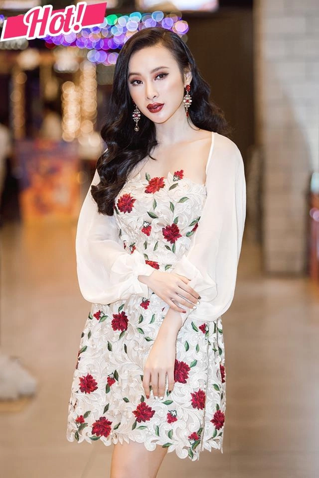 Không hẹn mà gặp minh tú và lan khuê đụng độ sắc đỏ đêm noel