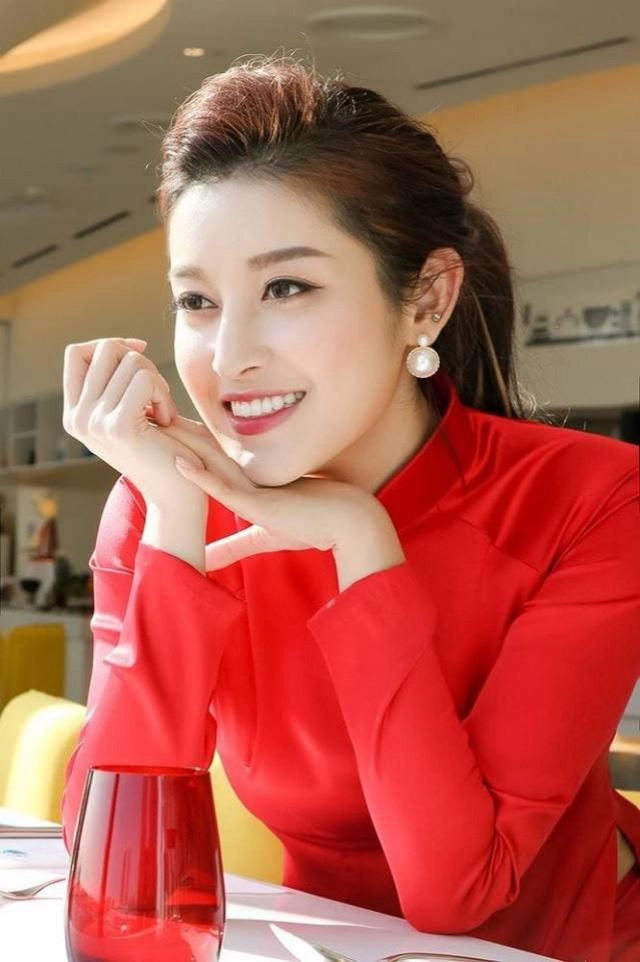 Không kêu fan đầu thai như phạm hương huyền my trả lời cực khéo khi được hỏi câu này