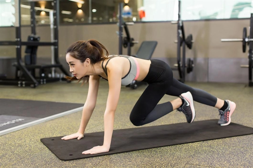 Không ngờ vóc dáng của hoa hậu đỗ mỹ linh đã chuẩn như vậy rồi
