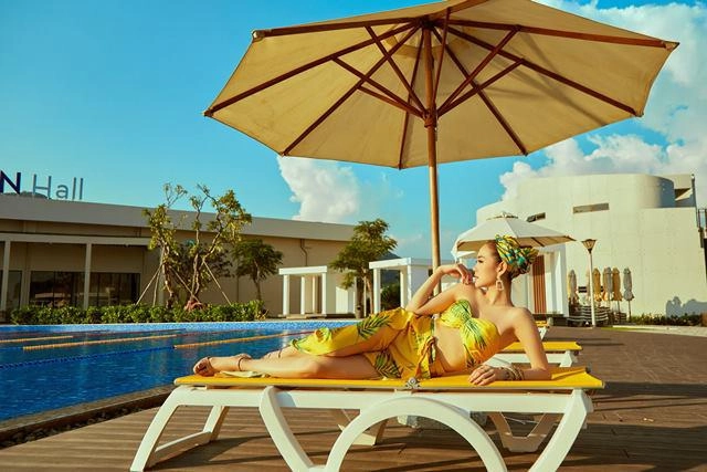 Không phải cằm xuyên thủng vạn vật khuôn miệng đỏ rực khó hiểu của minh hằng mới gây chú ý