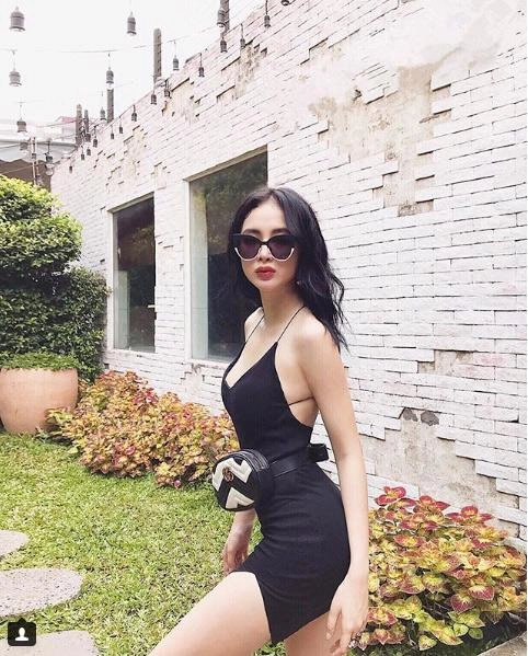 Không phải đi sự kiện hay đi diễn angela phương trinh xách túi 55 triệu để tắm biển