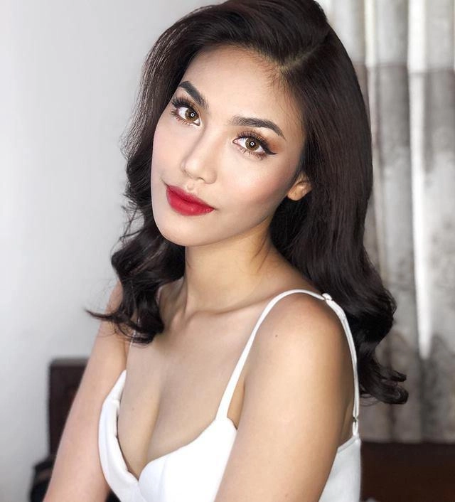 Không phải nude hay hồng đỏ chính là màu son giúp môi thâm lan khuê lên đời nhan sắc