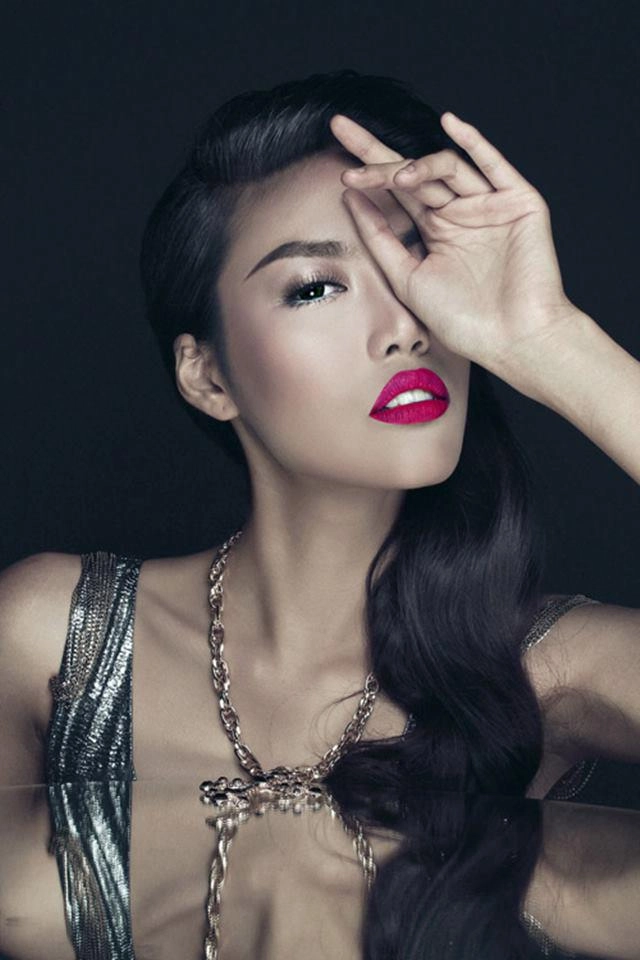 Không phải nude hay hồng đỏ chính là màu son giúp môi thâm lan khuê lên đời nhan sắc