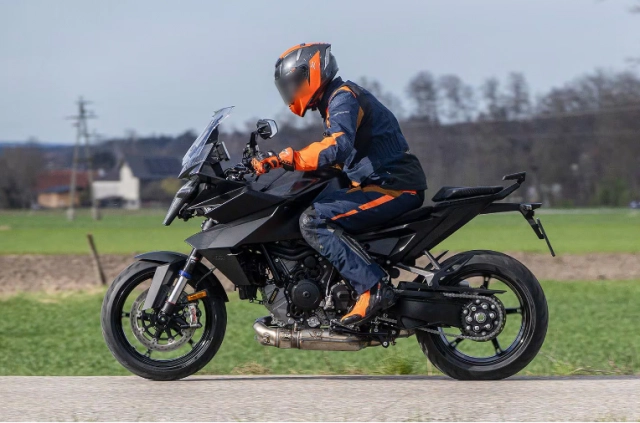 Ktm 1390 super duke gt 2025 gần như sắp hoàn thiện