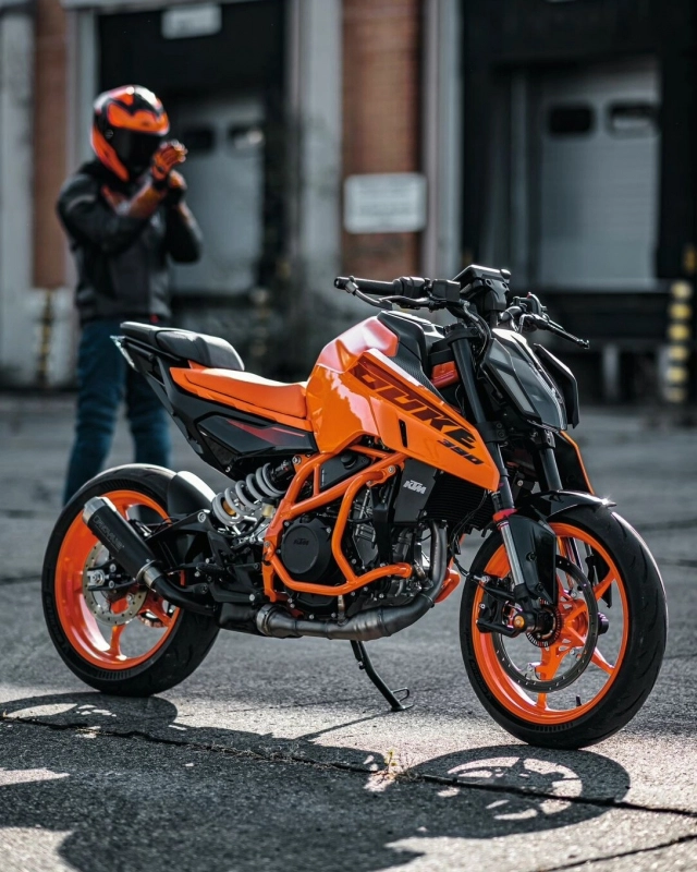 Ktm 390 duke vs tvs apache rtr 310 trên bàn cân thông số
