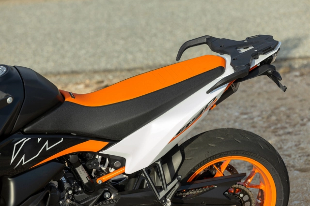 Ktm 890 smt 2024 chuẩn bị ra mắt tại malaysia với số lượng giới hạn chỉ 8 chiếc