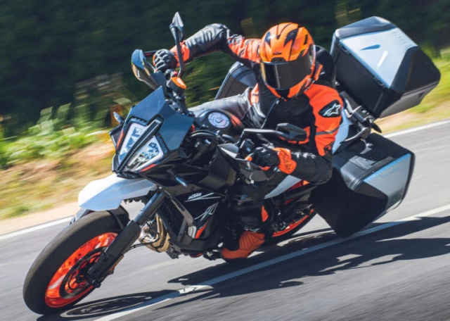 Ktm 890 smt 2024 chuẩn bị ra mắt tại malaysia với số lượng giới hạn chỉ 8 chiếc