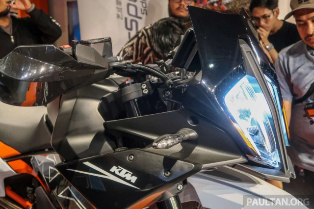 Ktm 890 smt 2024 hiện đã có mặt tại châu á giá từ 500 triệu đồng
