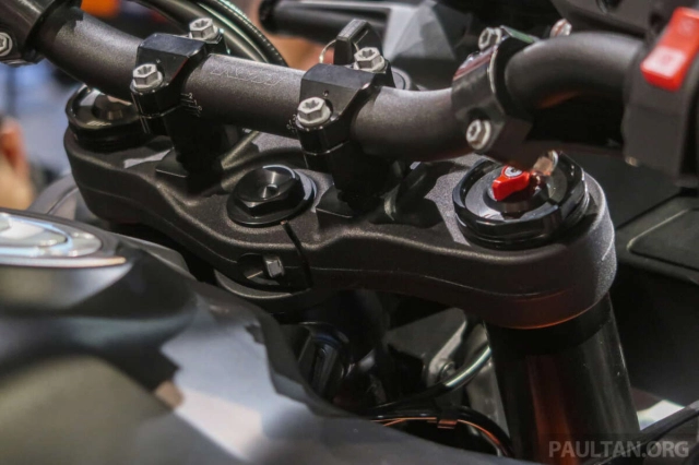 Ktm 890 smt 2024 hiện đã có mặt tại châu á giá từ 500 triệu đồng
