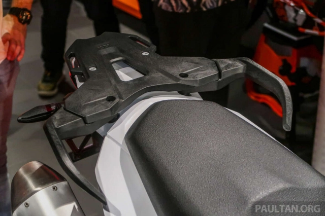 Ktm 890 smt 2024 hiện đã có mặt tại châu á giá từ 500 triệu đồng