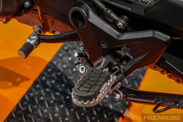 Ktm 890 smt 2024 hiện đã có mặt tại châu á giá từ 500 triệu đồng