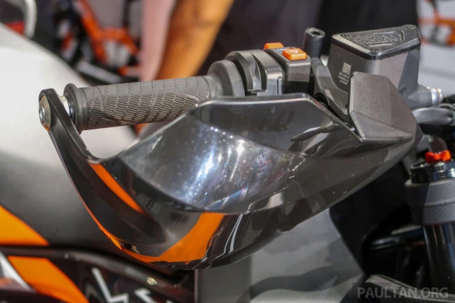 Ktm 890 smt 2024 hiện đã có mặt tại châu á giá từ 500 triệu đồng