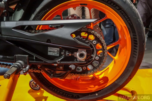 Ktm 890 smt 2024 hiện đã có mặt tại châu á giá từ 500 triệu đồng