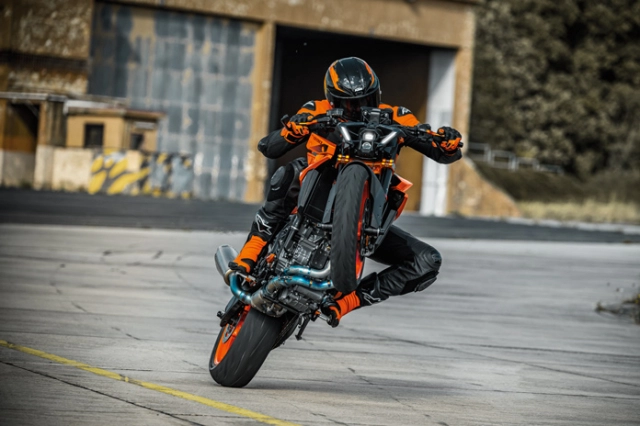 Ktm 990 duke 2024 sở hữu diện mạo hoàn toàn mới hầm hố hơn với biệt danh sniper