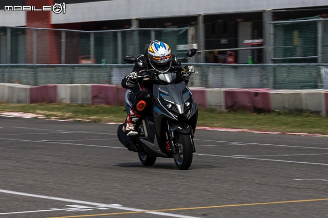 Kymco ra mắt rcs moto 150 - sinh ra dành cho người nghiện trà sữa