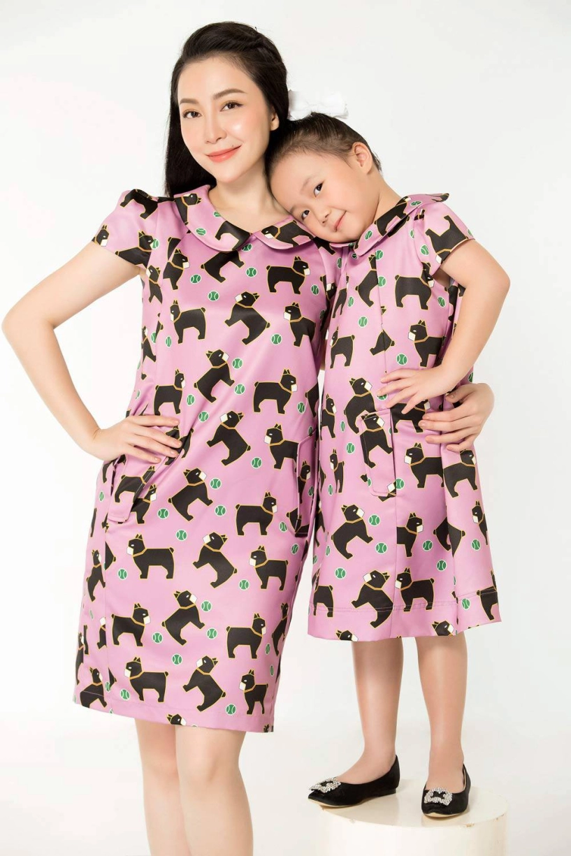 Linh nga và con gái cực xinh yêu trong loạt váy đôi thời thượng