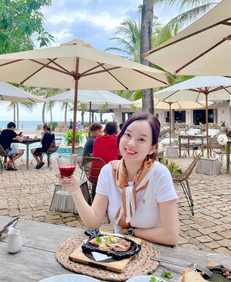 Ly kute gần cuối thai kì dáng vẫn nuột da vẫn sáng nhờ chăm rửa mặt bằng thứ nước 0 đồng