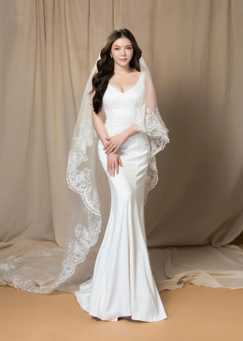 Lý nhã kỳ bất ngờ tung ảnh cô dâu đẹp như tiên nữ mùa xuân