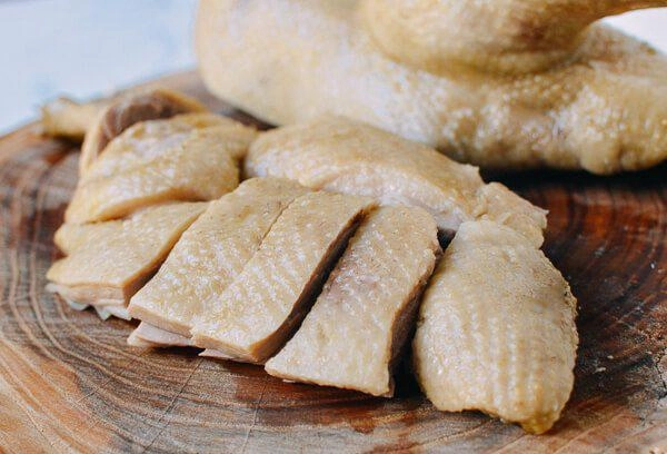 Mách chị em cách luộc vịt ngon lại thơm nức chẳng còn mùi hôi ai ăn cũng thích