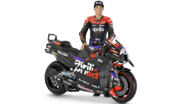 Mãn nhãn với chiếc xe đua aprilia rs-gp24 motogp