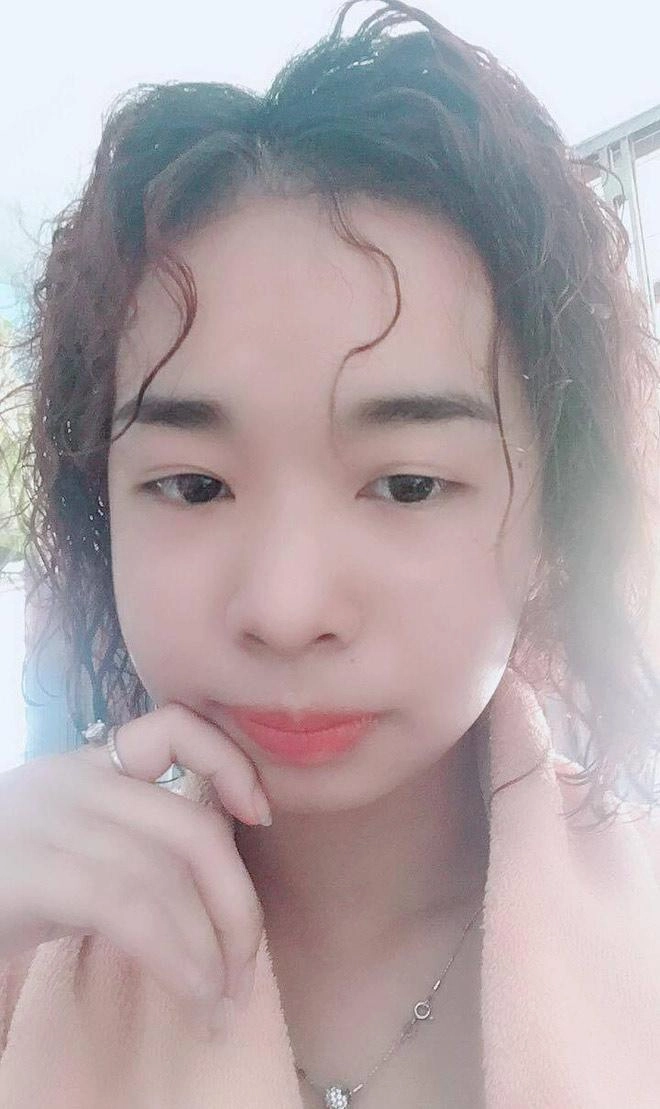 Mang ảnh hot girl đi làm tóc giá 18 triệu cô gái điếng người nhận lại kiểu tóc điện giật