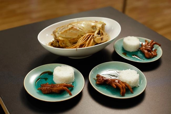 Masterchef vn chê đề bài phi lý lý quý khánh vẫn vượt rào an toàn