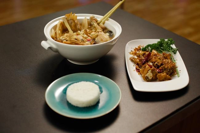 Masterchef vn chê đề bài phi lý lý quý khánh vẫn vượt rào an toàn