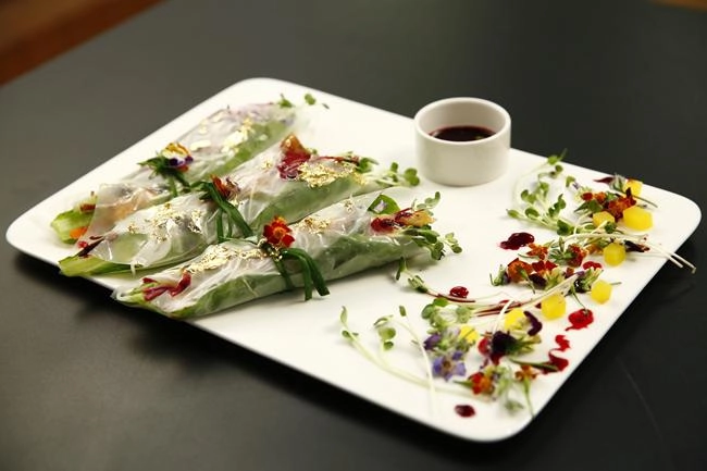 Masterchef vn lý quý khánh lộ rõ tính cách màu mè diêm dúa