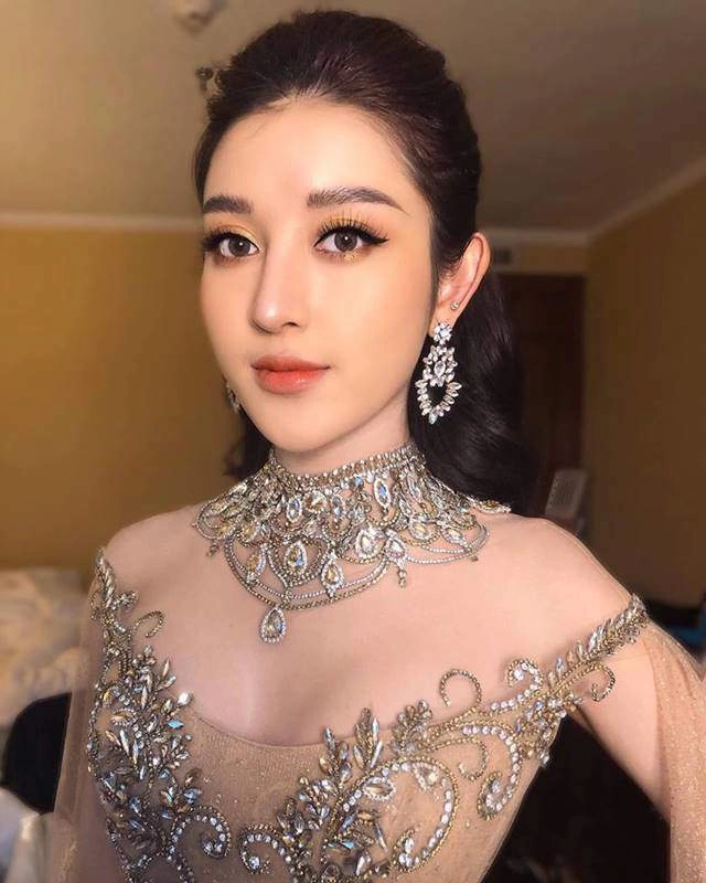 Mặt bánh bao ngâm nước chưa đủ huyền my còn làm fan thót tim vì dáng mũi như diều hâu