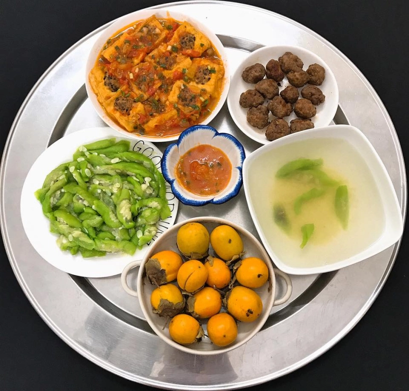 Mẹ 2 con chia sẻ những mâm cơm đón gió mùa về chị em rần rần hỏi kinh nghiệm