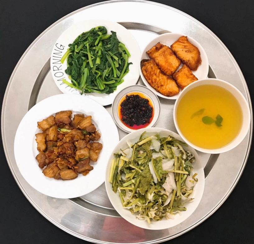 Mẹ 2 con chia sẻ những mâm cơm đón gió mùa về chị em rần rần hỏi kinh nghiệm