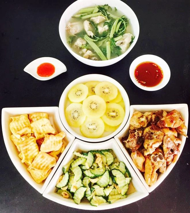 Mẹ đảm cứ vào bếp là phải nấu ngon dọn lên mâm phải đẹp khiến chồng con thích mê