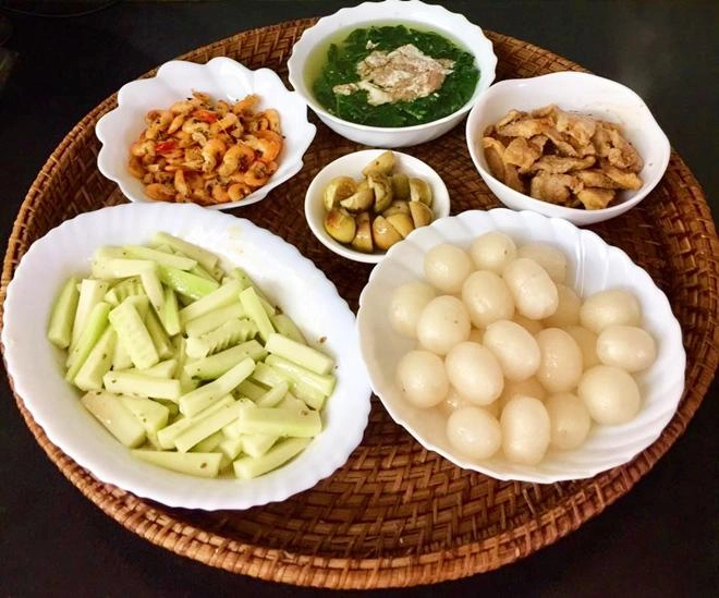 Mẹ đảm cứ vào bếp là phải nấu ngon dọn lên mâm phải đẹp khiến chồng con thích mê
