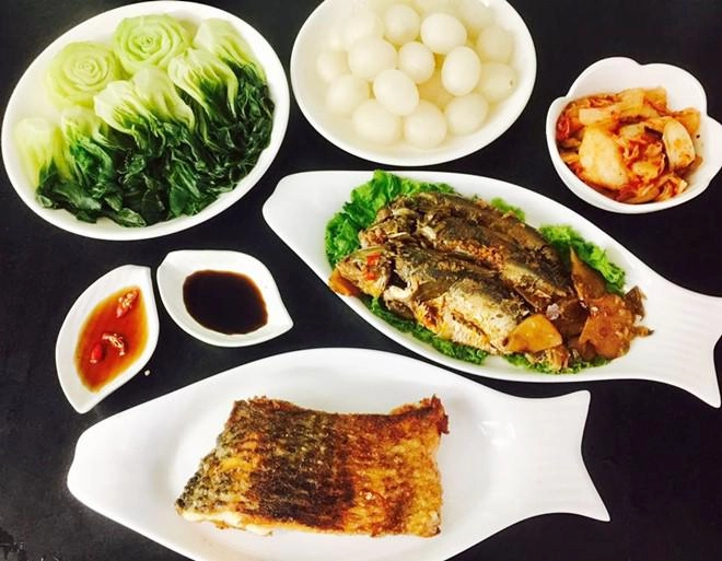 Mẹ đảm cứ vào bếp là phải nấu ngon dọn lên mâm phải đẹp khiến chồng con thích mê