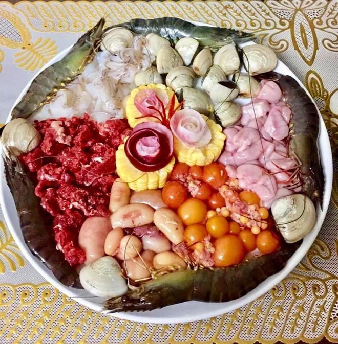 Mẹ đảm khoe những bữa lẩu đẹp mắt khiến hội chị em phải thốt lên ngon không chịu nổi