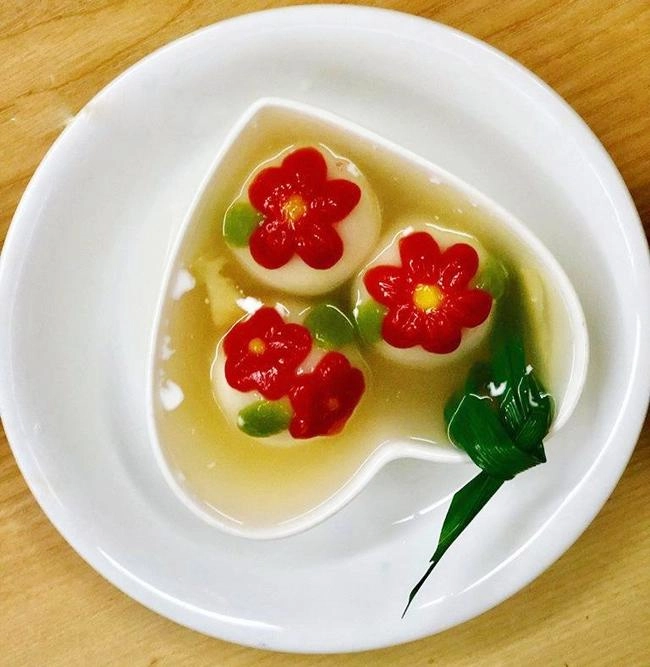Mẹ đảm mách bí quyết làm bánh trôi hoa độc nhất vô nhị khiến tết hàn thực thêm rực rỡ