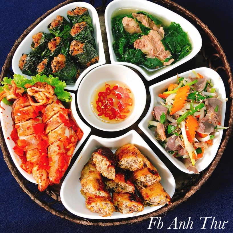 Mẹ dược sĩ chỉ nấu cơm nhà nhưng hội chị em nhìn thấy đòi chấm ngay điểm 10